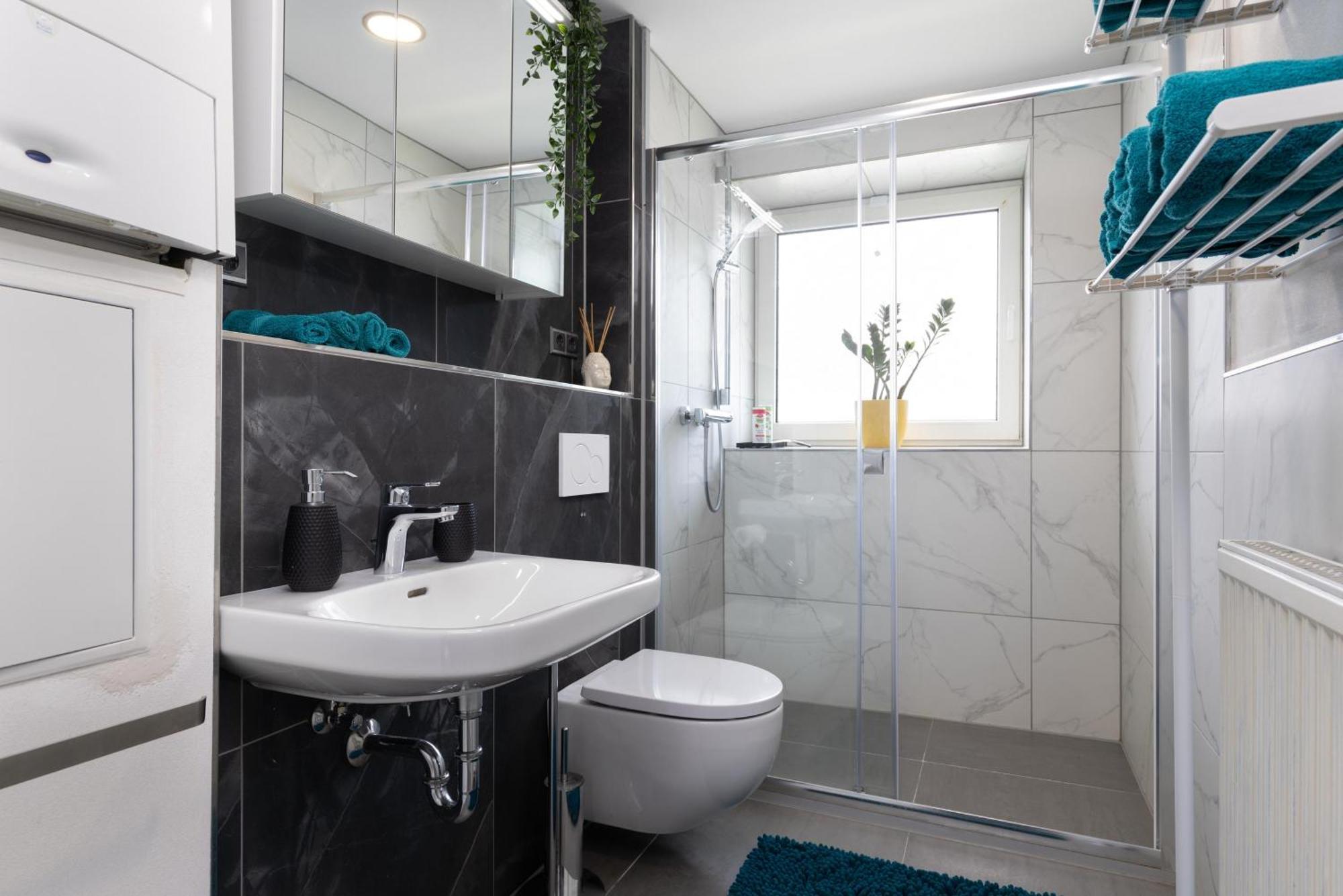 Schoenes, Modernes Apartment Mit Zwei Schlafzimmern - Zentral Mit Balkon Fuer 6 Personen Montabaur Zewnętrze zdjęcie