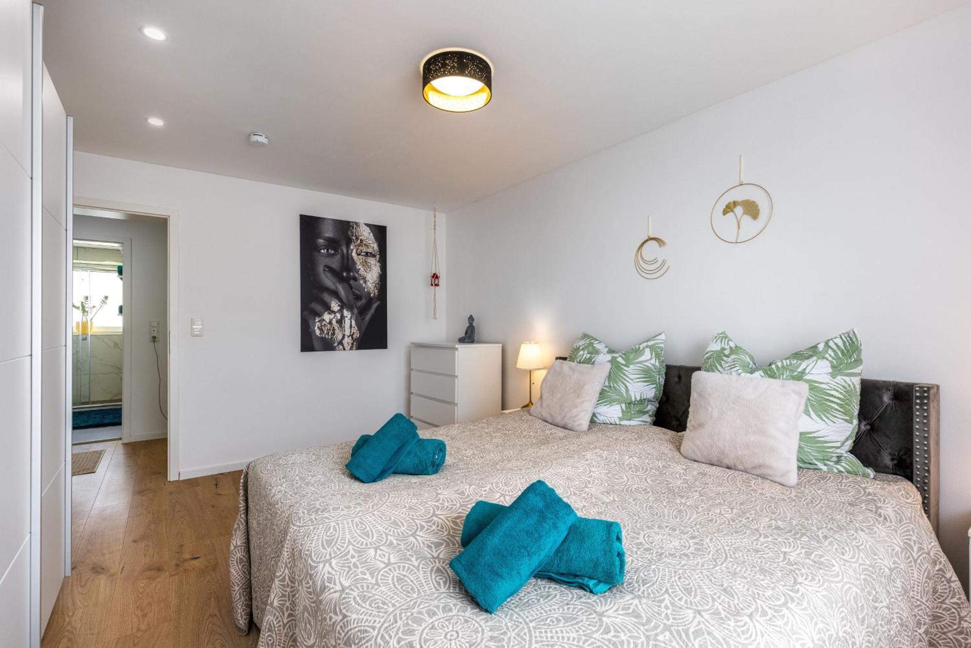 Schoenes, Modernes Apartment Mit Zwei Schlafzimmern - Zentral Mit Balkon Fuer 6 Personen Montabaur Zewnętrze zdjęcie